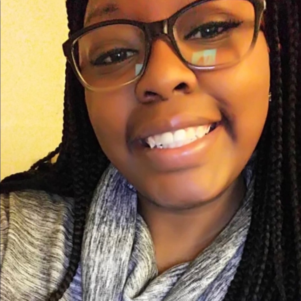 Meet your Posher, Cymone
